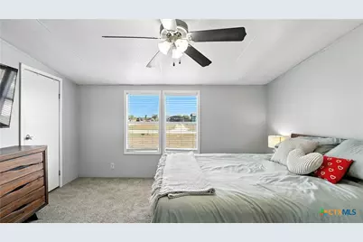 240 Broward Avenue, Marion, TX 78124 - Photo 17