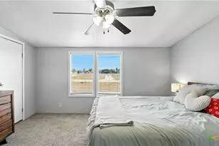 240 Broward Ave, Marion, TX 78124 - Photo 17