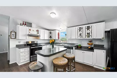 240 Broward Avenue, Marion, TX 78124 - Photo 13