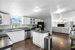 240 Broward Ave, Marion, TX 78124 - Photo 13