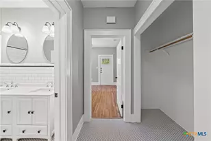 617 N Beal St, Belton, TX 76513 - Photo 33