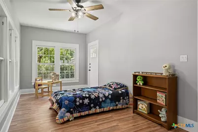 617 N Beal Street, Belton, TX 76513 - Photo 25