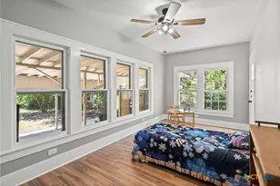 617 N Beal St, Belton, TX 76513 - Photo 27