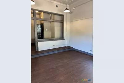 753 N Austin Street, Seguin, TX 78155 - Photo 5