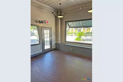 753 N Austin Street, Seguin, TX 78155 - Photo 3