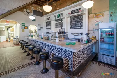 102 S Main Street, Victoria, TX 77901 - Photo 11