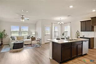 104 Marcel Ct, Taylor, TX 76574 - Photo 3