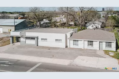 305 N Laurent Street, Victoria, TX 77901 - Photo 3