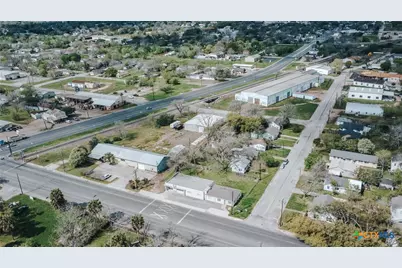 305 N Laurent Street, Victoria, TX 77901 - Photo 39