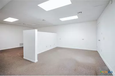 305 N Laurent Street, Victoria, TX 77901 - Photo 15