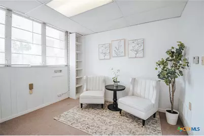 305 N Laurent Street, Victoria, TX 77901 - Photo 11