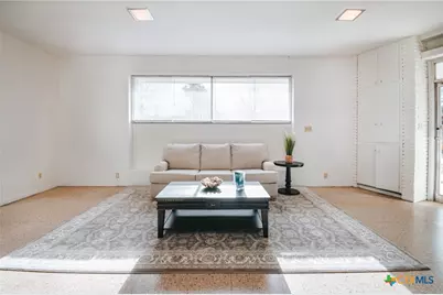 305 N Laurent Street, Victoria, TX 77901 - Photo 7