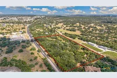 1732 Herbelin Road, New Braunfels, TX 78132 - Photo 17