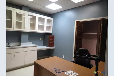 1205 W Austin Street, Port Lavaca, TX 77979 - Photo 9