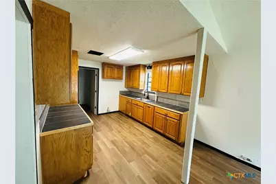 311 Carver Street, Edna, TX 77957 - Photo 5