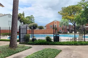 437 Bendwood Dr, Houston, TX 77024 - Photo 41