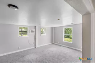 5826 W 2nd St, Sheridan, TX 77475 - Photo 9