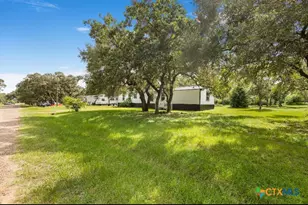 5826 W 2nd St, Sheridan, TX 77475 - Photo 3