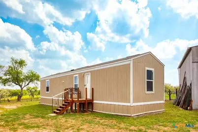 2998 County Road 302, Floresville, TX 78114 - Photo 15