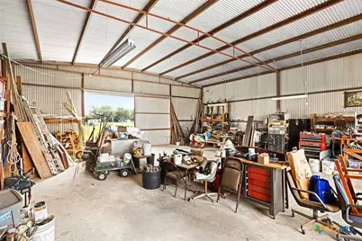 2998 County Road 302, Floresville, TX 78114 - Photo 9