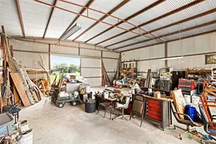 2998 County Rd 302, Floresville, TX 78114 - Photo 9