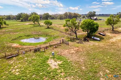 2998 County Road 302, Floresville, TX 78114 - Photo 3