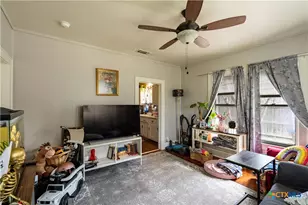 1111 McLain St, Taylor, TX 76574 - Photo 5