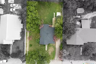 1111 McLain St, Taylor, TX 76574 - Photo 17