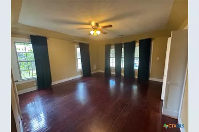 1004 East 10th, Cameron, TX 76520 - Photo 9