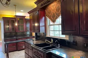 1004 East 10th, Cameron, TX 76520 - Photo 7