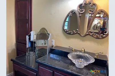 1004 East 10th, Cameron, TX 76520 - Photo 13