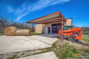 6197 Pfeil Rd, Schertz, TX 78154 - Photo 23