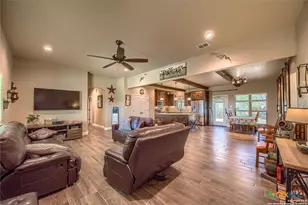 6197 Pfeil Rd, Schertz, TX 78154 - Photo 13