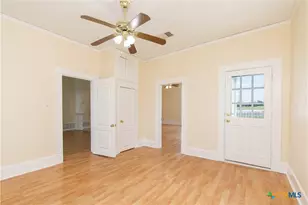 211 W Mesquite Ave, Rogers, TX 76569 - Photo 11