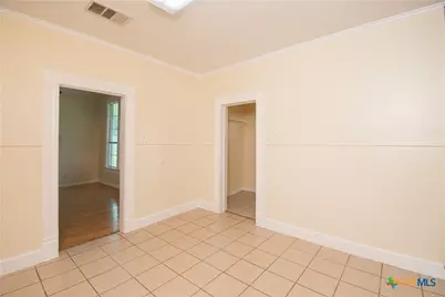 211 W Mesquite Avenue, Rogers, TX 76569 - Photo 19