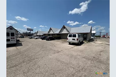 809 M L King Jr Drive, Copperas Cove, TX 76522 - Photo 21