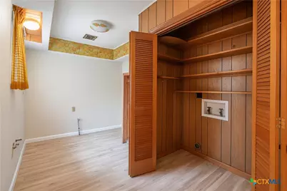 832 E Court Street, Seguin, TX 78155 - Photo 19