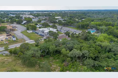 832 E Court Street, Seguin, TX 78155 - Photo 31