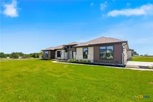 73 Escalera Ranch Rd, Victoria, TX 77905 - Photo 3