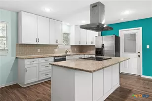 502 S 5th St, Gatesville, TX 76528 - Photo 9