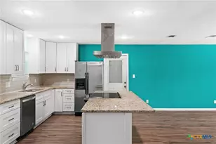 502 S 5th St, Gatesville, TX 76528 - Photo 11