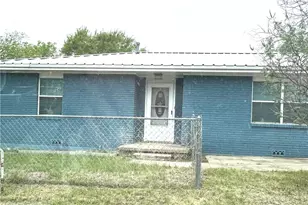 502 S 5th St, Gatesville, TX 76528 - Photo 1