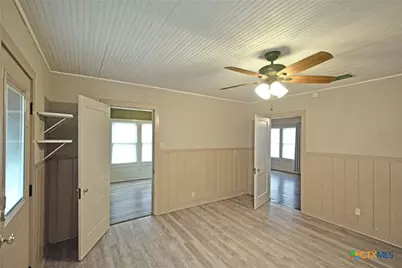 365 E Faust, New Braunfels, TX 78130 - Photo 11