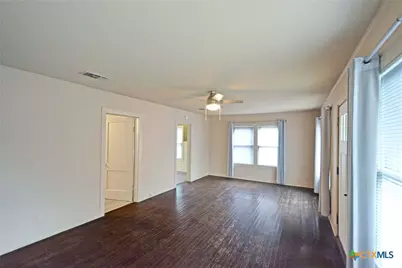 365 E Faust, New Braunfels, TX 78130 - Photo 5