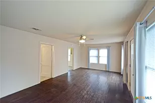 365 E Faust, New Braunfels, TX 78130 - Photo 5