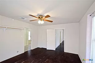 365 E Faust, New Braunfels, TX 78130 - Photo 17