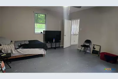 206 Cheeves Avenue, Port Lavaca, TX 77979 - Photo 11