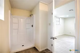 305 Tanglewood Rd, Temple, TX 76502 - Photo 45