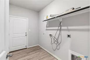 446 Post Oak St, Gonzales, TX 78629 - Photo 25