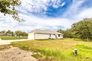 446 Post Oak St, Gonzales, TX 78629 - Photo 29